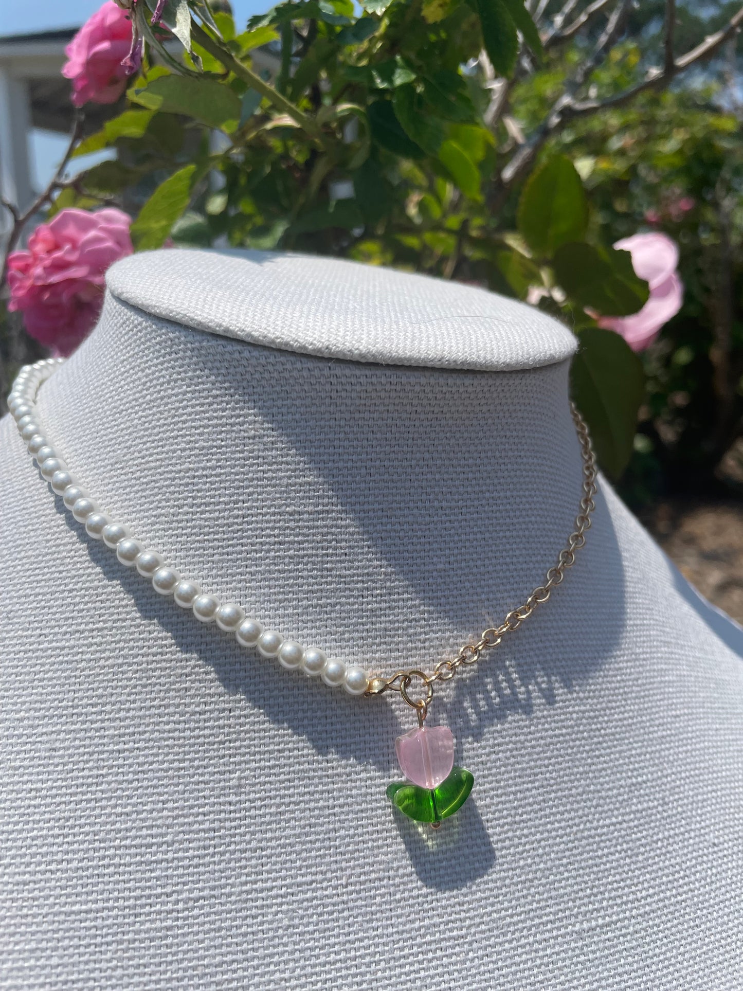 Chain And Pearl Tulip Necklace